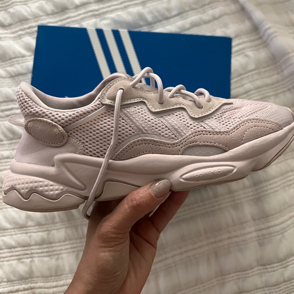 Women Adidas Ozweego